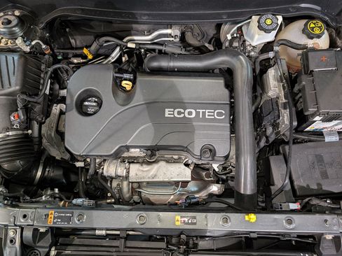 Used 2018 Chevrolet Equinox LT FWD image 50