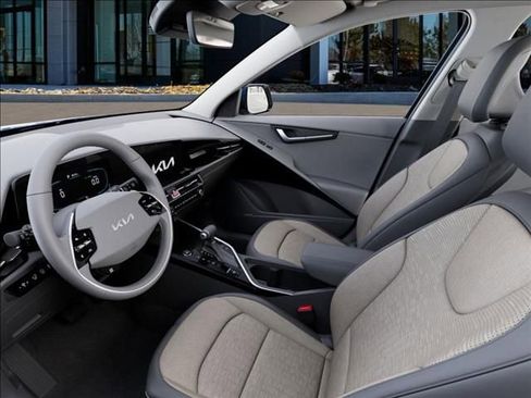 New 2026 Kia Niro SX image 17