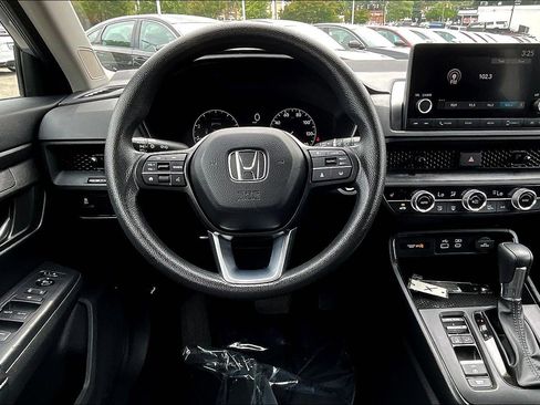Used 2023 Honda CR-V EX image 5