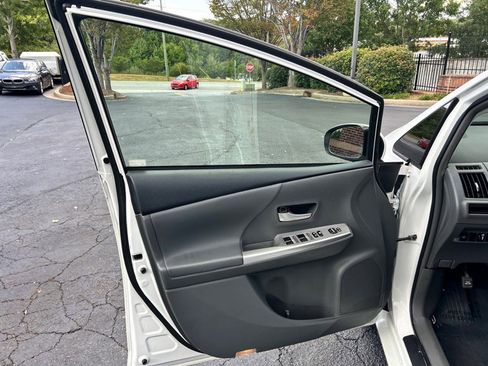 Used 2012 Toyota Prius V Two image 22