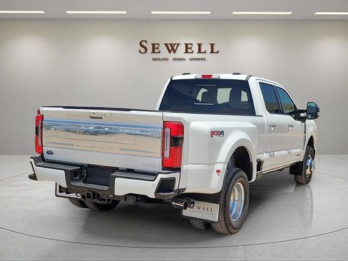 New 2026 Ford F350 Platinum w/ Platinum Plus Package AWD/4WD image 3