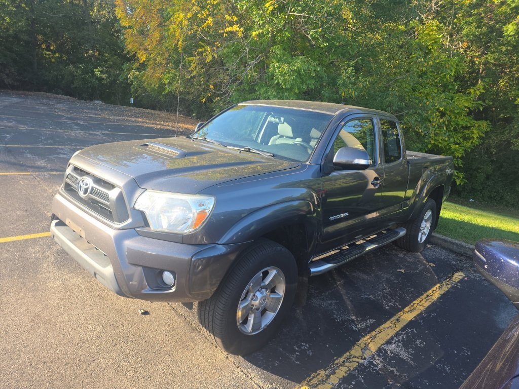 Used 2015 Toyota Tacoma PreRunner w/ TRD Sport Package RWD image 1