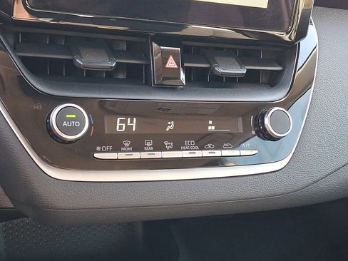 Certified 2025 Toyota Corolla LE image 15