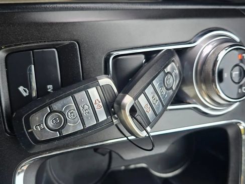 Used 2018 Ford Fusion Energi Titanium image 31