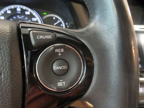 Used 2016 Honda Accord EX-L image 40