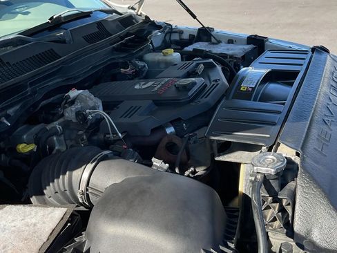 Used 2010 Dodge Ram 2500 Truck SLT image 15