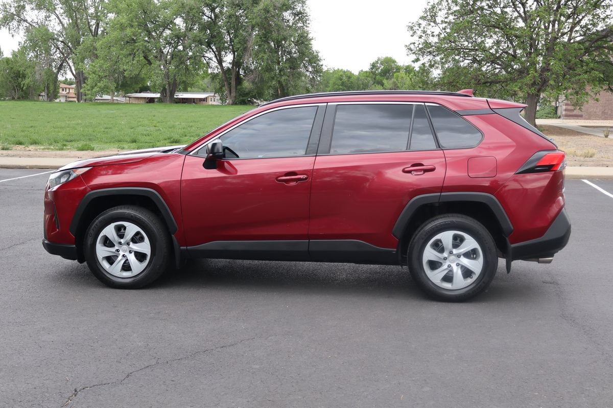 Used 2021 Toyota RAV4 LE w/ Carpet Mat Package (TMS) AWD/4WD image 9