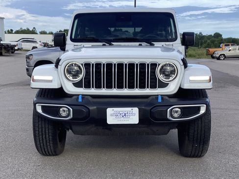 Used 2024 Jeep Wrangler Unlimited Sahara AWD/4WD image 1