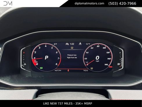 Used 2025 Volkswagen Jetta GLI Autobahn FWD image 31