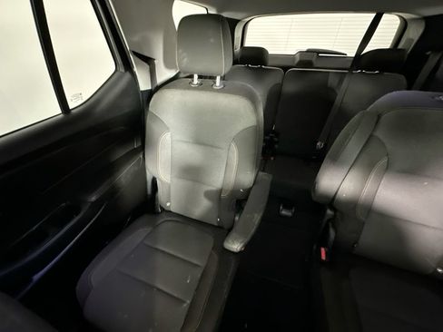 Used 2021 Chevrolet Traverse LT w/ LPO, Cargo Package FWD image 12
