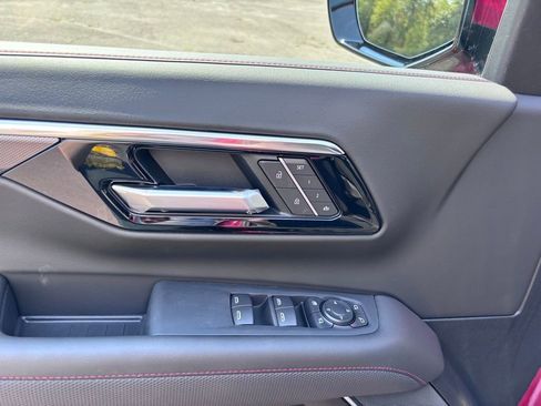 New 2025 Chevrolet Suburban RST w/ Comfort Package image 38