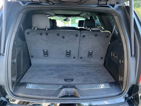 Used 2021 Chevrolet Tahoe Z71 w/ Z71 Signature Package image 5