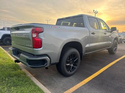New 2026 Chevrolet Silverado 1500 Custom w/ Turbomax Blackout Package