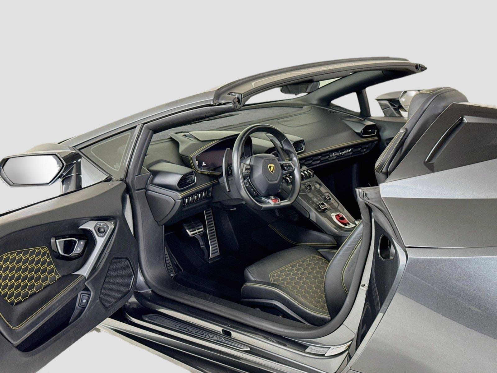 Used 2017 Lamborghini Huracan LP 580-2 RWD image 11