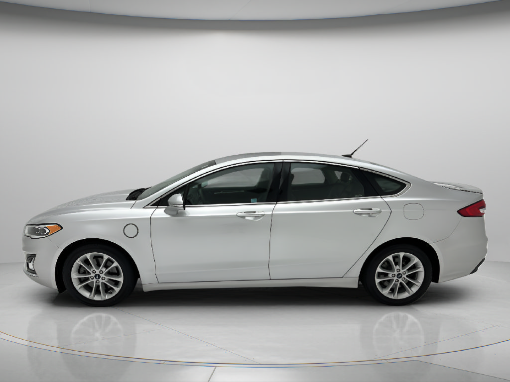 Used 2019 Ford Fusion Energi Titanium FWD image 8
