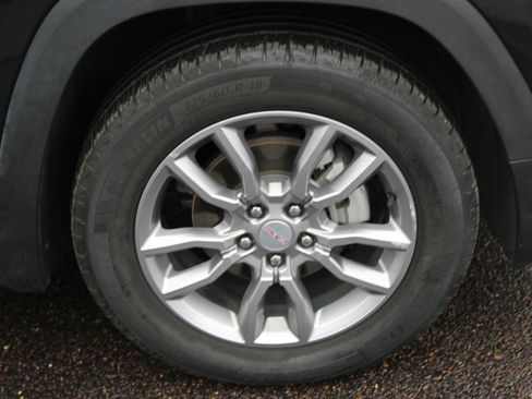 Used 2024 GMC Terrain SLT image 53