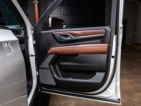 Used 2024 GMC Yukon Denali Ultimate image 38