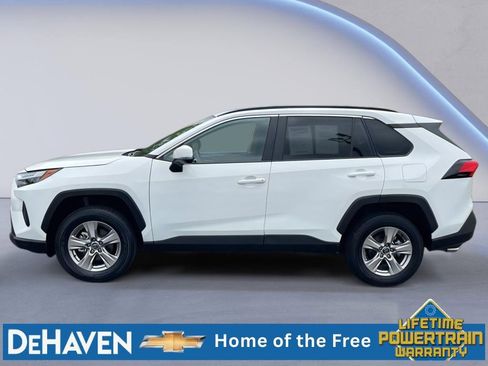 Used 2025 Toyota RAV4 XLE AWD/4WD image 3