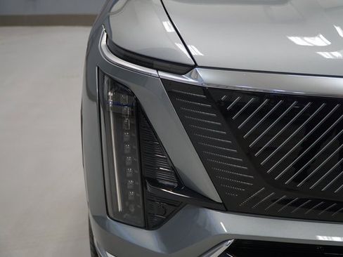 New 2026 Cadillac Vistiq Luxury w/ LPO, Floor Liner Package image 10