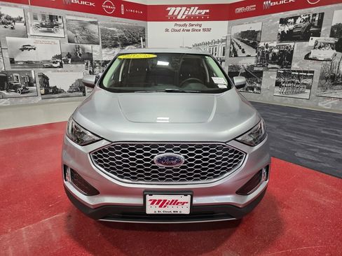 Used 2024 Ford Edge SEL w/ Convenience Package image 9