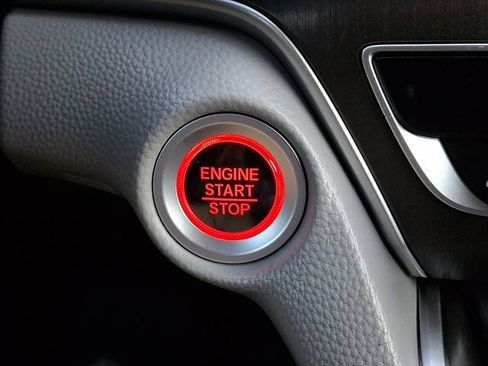 Certified 2019 Honda Accord LX image 25
