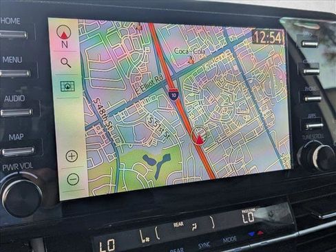 Used 2023 Toyota Sienna XSE image 13