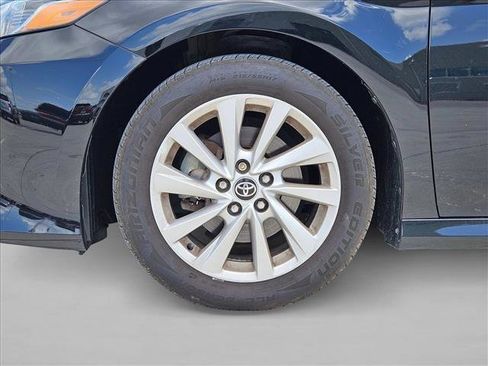Used 2022 Toyota Camry LE FWD image 21