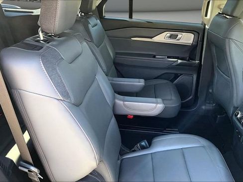 Used 2026 Ford Explorer Active w/ Active Comfort Package AWD/4WD image 25
