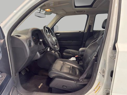 Used 2016 Jeep Patriot High Altitude image 11