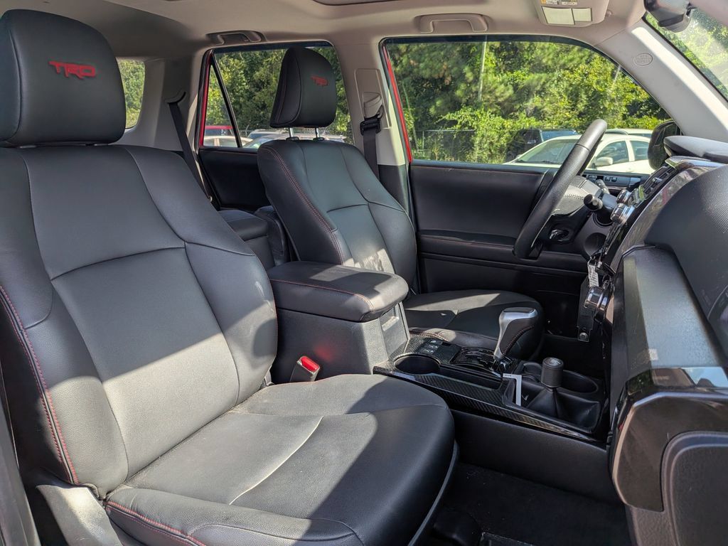 Used 2019 Toyota 4Runner TRD Off-Road Premium AWD/4WD image 28