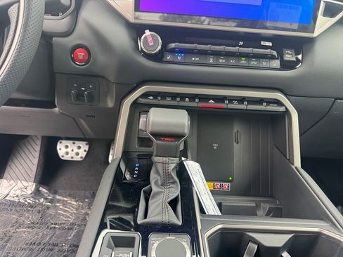 New 2026 Toyota Tundra Limited AWD/4WD image 11
