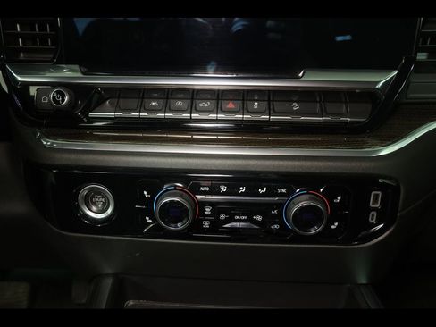 Used 2023 Chevrolet Silverado 1500 LT image 17