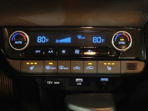 Used 2022 Hyundai Elantra SEL w/ Convenience Package image 19