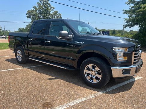 Used 2015 Ford F150 XLT w/ Equipment Group 301A Mid AWD/4WD image 2