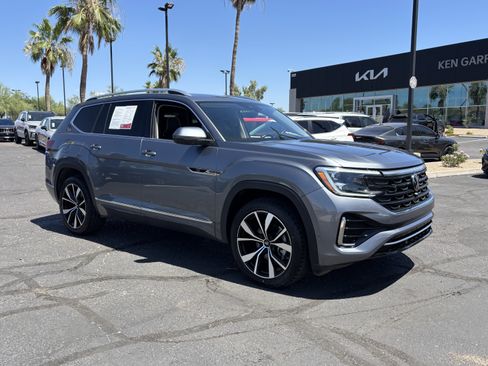 Used 2024 Volkswagen Atlas SEL Premium R-Line AWD/4WD image 32