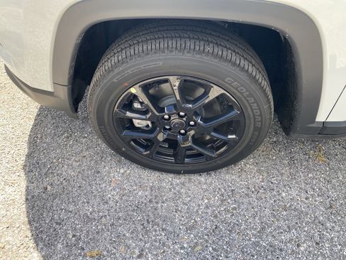 New 2025 Jeep Compass Latitude w/ Altitude Special Edition image 8