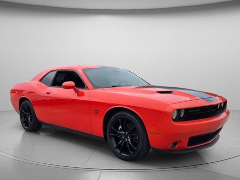 Used 2016 Dodge Challenger R/T w/ Blacktop Package RWD image 9