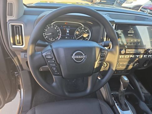 New 2025 Nissan Frontier SV AWD/4WD image 28