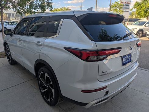 Used 2023 Mitsubishi Outlander SE FWD image 4