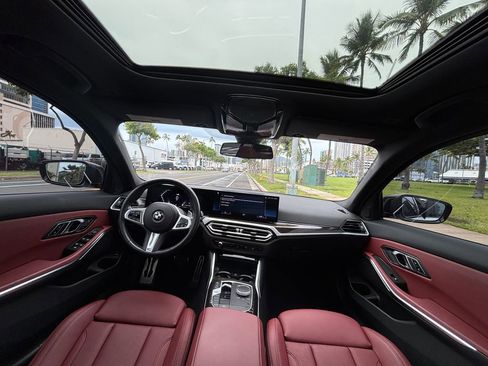 Used 2023 BMW 330i Sedan w/ M Sport Package image 11