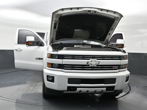 Used 2018 Chevrolet Silverado 2500 LTZ w/ Duramax Plus Package image 36