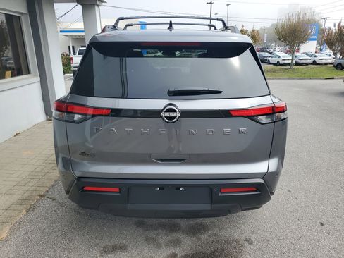 New 2026 Nissan Pathfinder SV image 4