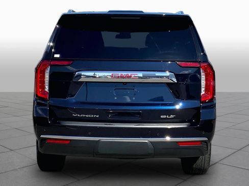 Used 2024 GMC Yukon XL SLT w/ SLT Luxury Package AWD/4WD image 5