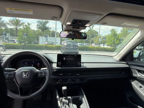Used 2024 Honda Accord EX image 20