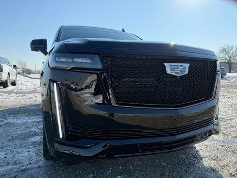 Certified 2024 Cadillac Escalade Sport Platinum w/ LPO, ONYX Package image 8