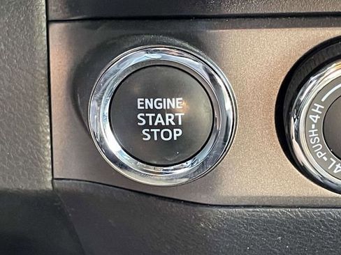 Used 2023 Toyota Tacoma TRD Off-Road w/ Technology Package AWD/4WD image 27