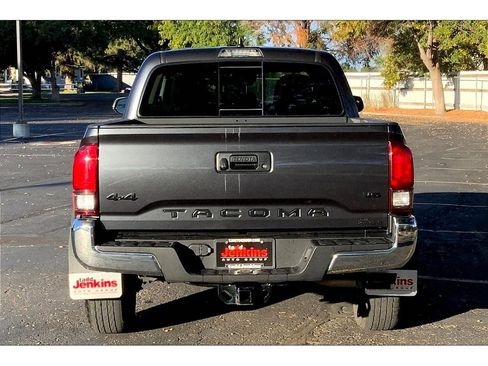 Used 2022 Toyota Tacoma SR5 image 4