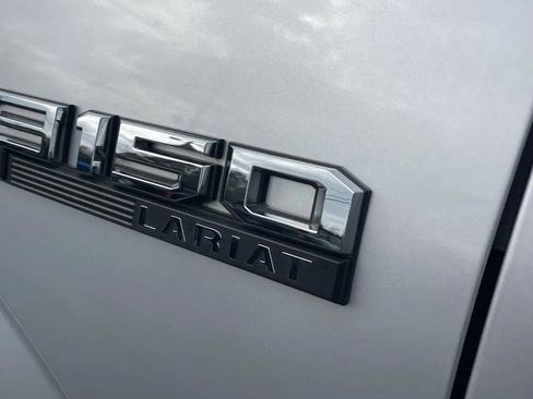 Used 2018 Ford F150 Lariat w/ Equipment Group 502A Luxury AWD/4WD image 14