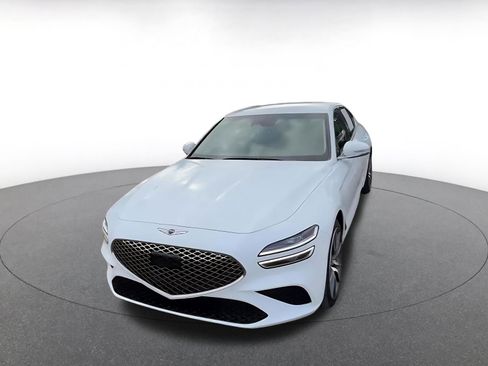Used 2025 Genesis G70 2.5T image 7