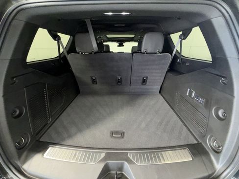 Used 2024 Chevrolet Suburban Z71 w/ Luxury Package image 27